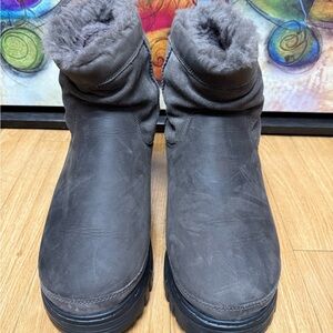 Men’s UGG Heritage Pull-On TrailGazer Boots Gray Size 13USA🔥